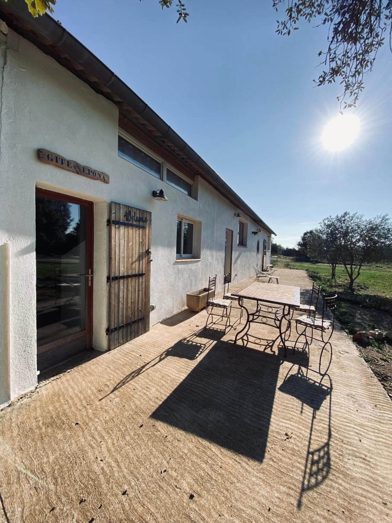 Centre Mediation Equine La Daouste Villa Jouques Екстериор снимка
